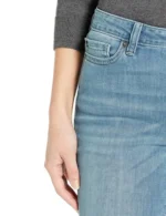 Amazon Essentials Women's Mid-Rise Stretchy Skinny Jeans - Image 2